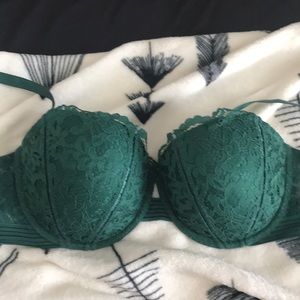 Green VS Very Sexy Uplift balcony bra 38D